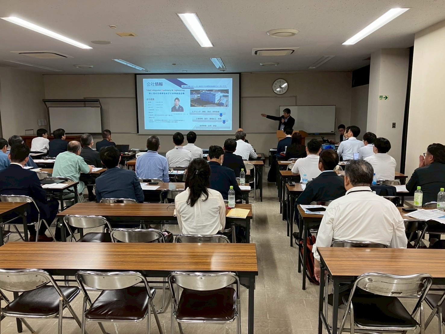 サプライヤー企業からの話題提供の様子