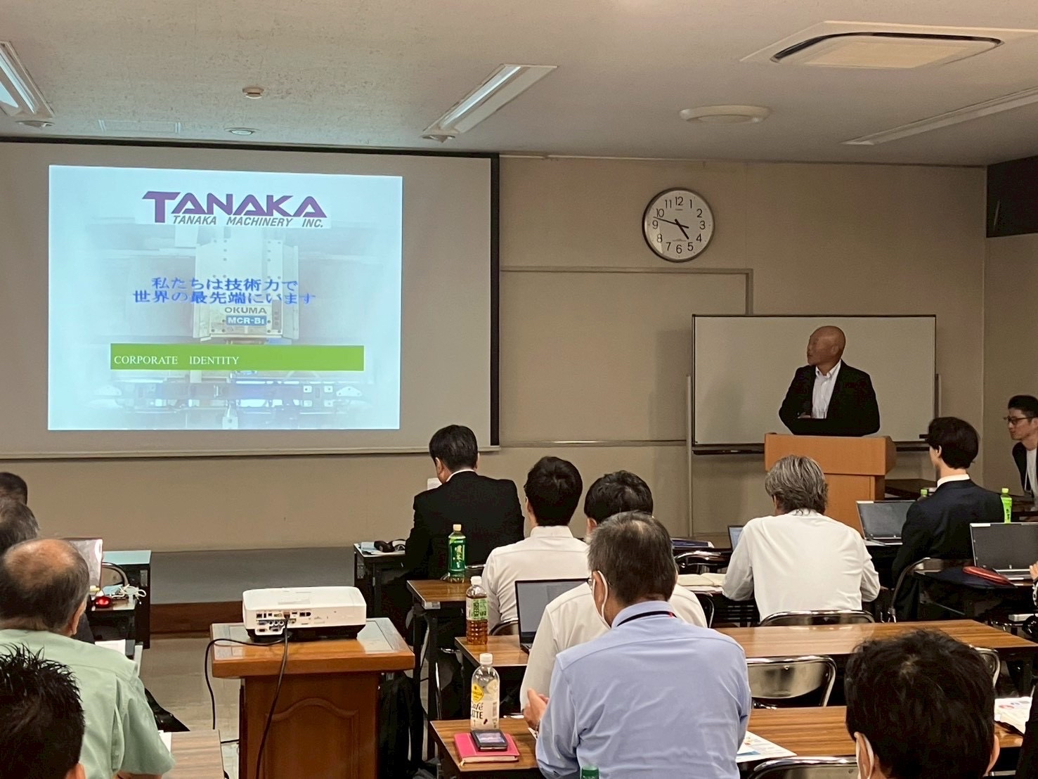 サプライヤー企業からの話題提供の様子